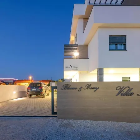In Mit Privater Terrasse דירה