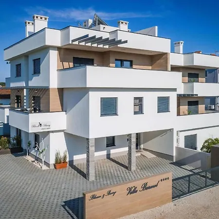 In Mit Privater Terrasse דירה *