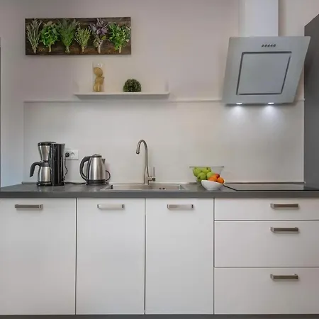 Apartament In Mit Privater Terrasse